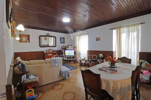 Moradia com espaço comercial no coração de são mateus – vista mar deslumbrante