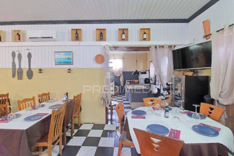 Moradia com espaço comercial no coração de são mateus – vista mar deslumbrante