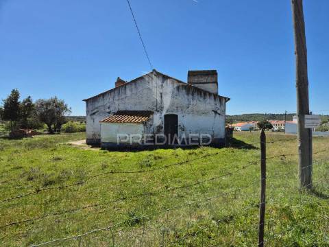 Herdade com elevado potencial de investimento em pavia,mora.