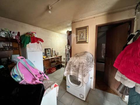 Moradia com terreno em sequeiros – a poucos minutos de torre de moncorvo