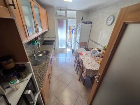 Investidores t1 com lugar de garagem!