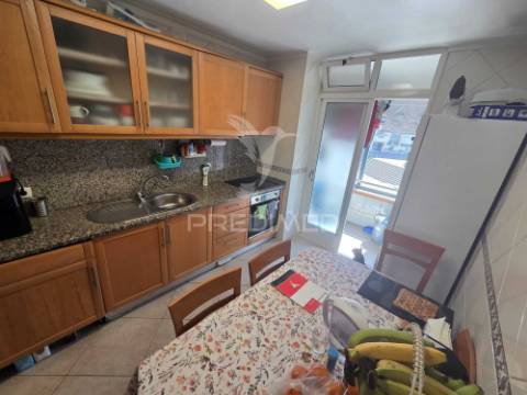 Sta. maria de lamas: t1 com lugar de garagem! oportunidade