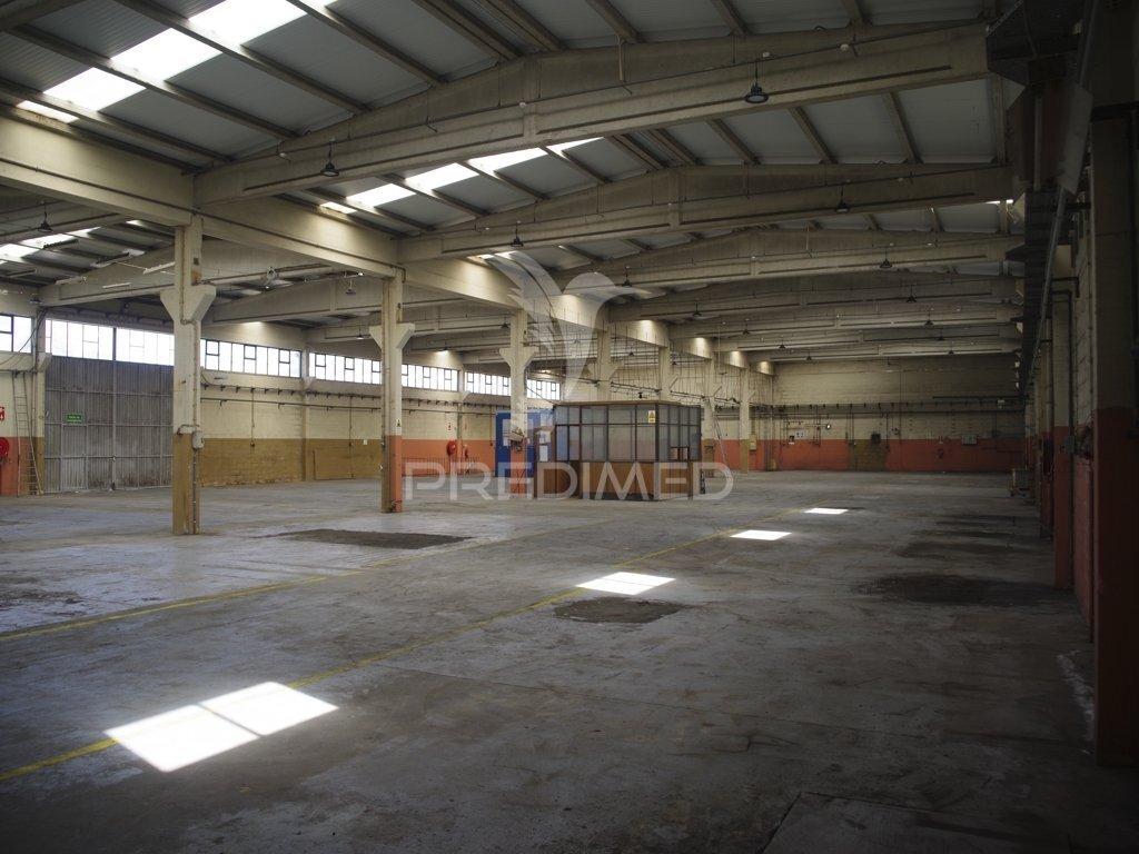 Venda armazém industrial com logradouro, queluz oeiras