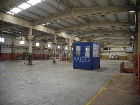 Venda armazém industrial com logradouro, queluz oeiras