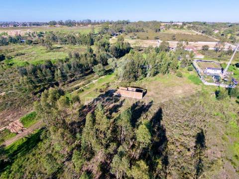 Terreno 400m² com potencial construção 230m² | quinta do anjo