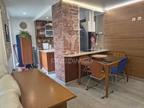 T4 transformado em t3 nos oliviais em lisboa