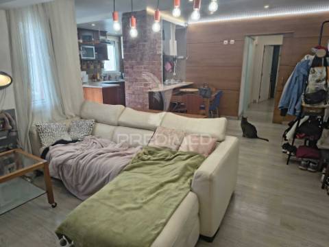 T4 transformado em t3 nos oliviais em lisboa