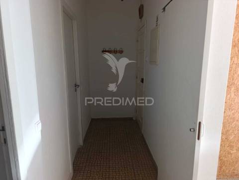 Arrenda-se »» apartamento / loja t1 – r/c  *  zona central de setúbal | elevado movimento