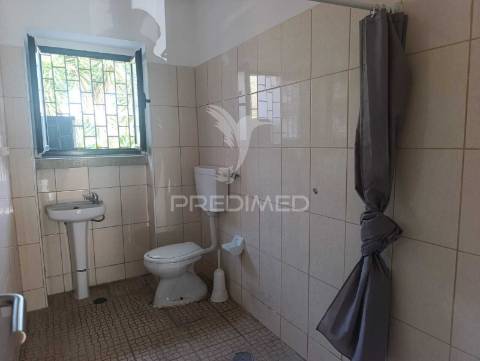 Arrenda-se »» apartamento / loja t1 – r/c  *  zona central de setúbal | elevado movimento