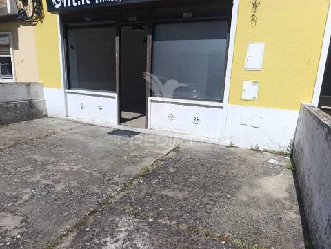 Arrenda-se »» apartamento / loja t1 – r/c  *  zona central de setúbal | elevado movimento