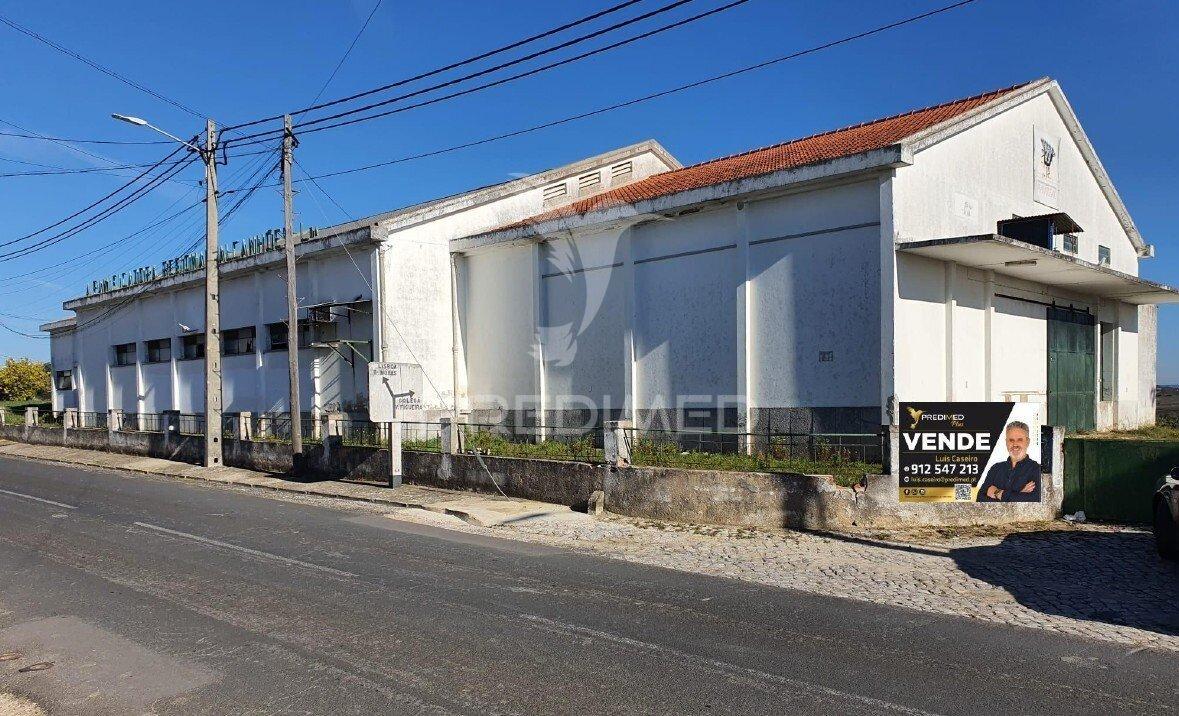 Armazém industrial - alcanhões, santarém