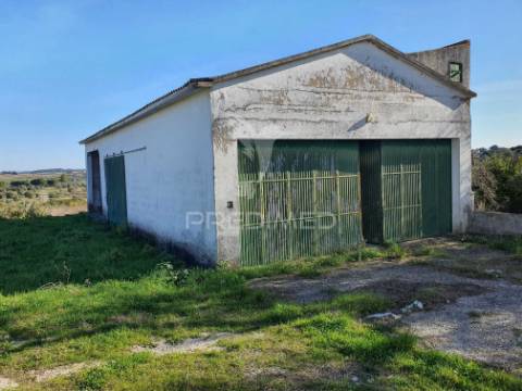 Armazém industrial - alcanhões, santarém