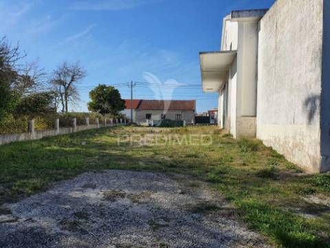 Armazém industrial - alcanhões, santarém