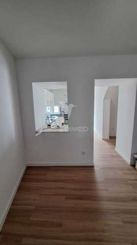 Andar de moradia totalmente remodelado em campo maior