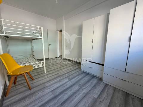 Apartamento t3 com quintal setúbal