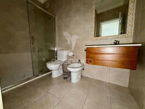 Apartamento t3 com quintal setúbal