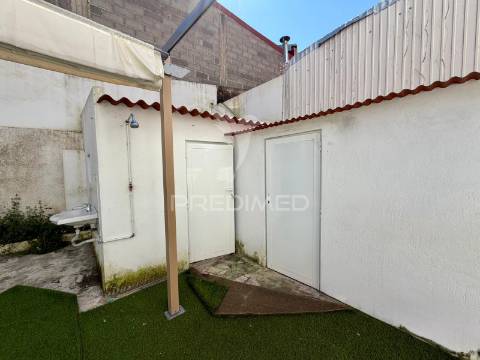 Apartamento t3 com quintal setúbal