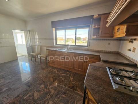 Exclusivo apartamento t4 com varandas e terraço a 500m da praia fluvial – gaio rosário