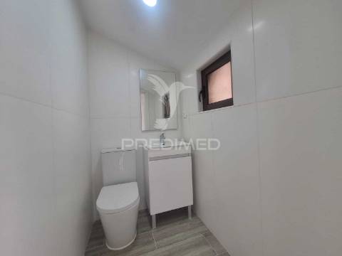 Viver o mar com elegância | duplex na costa da caparica