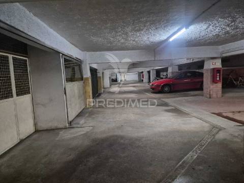 Viver o mar com elegância | duplex na costa da caparica