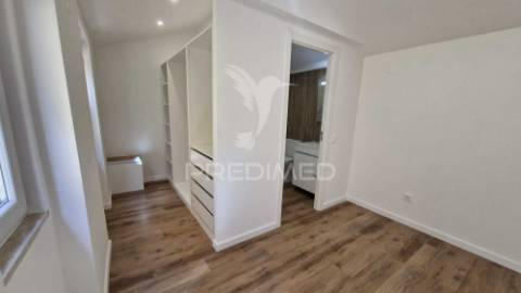 Moradia t1 totalmente remodelada e equipada para arrendamento