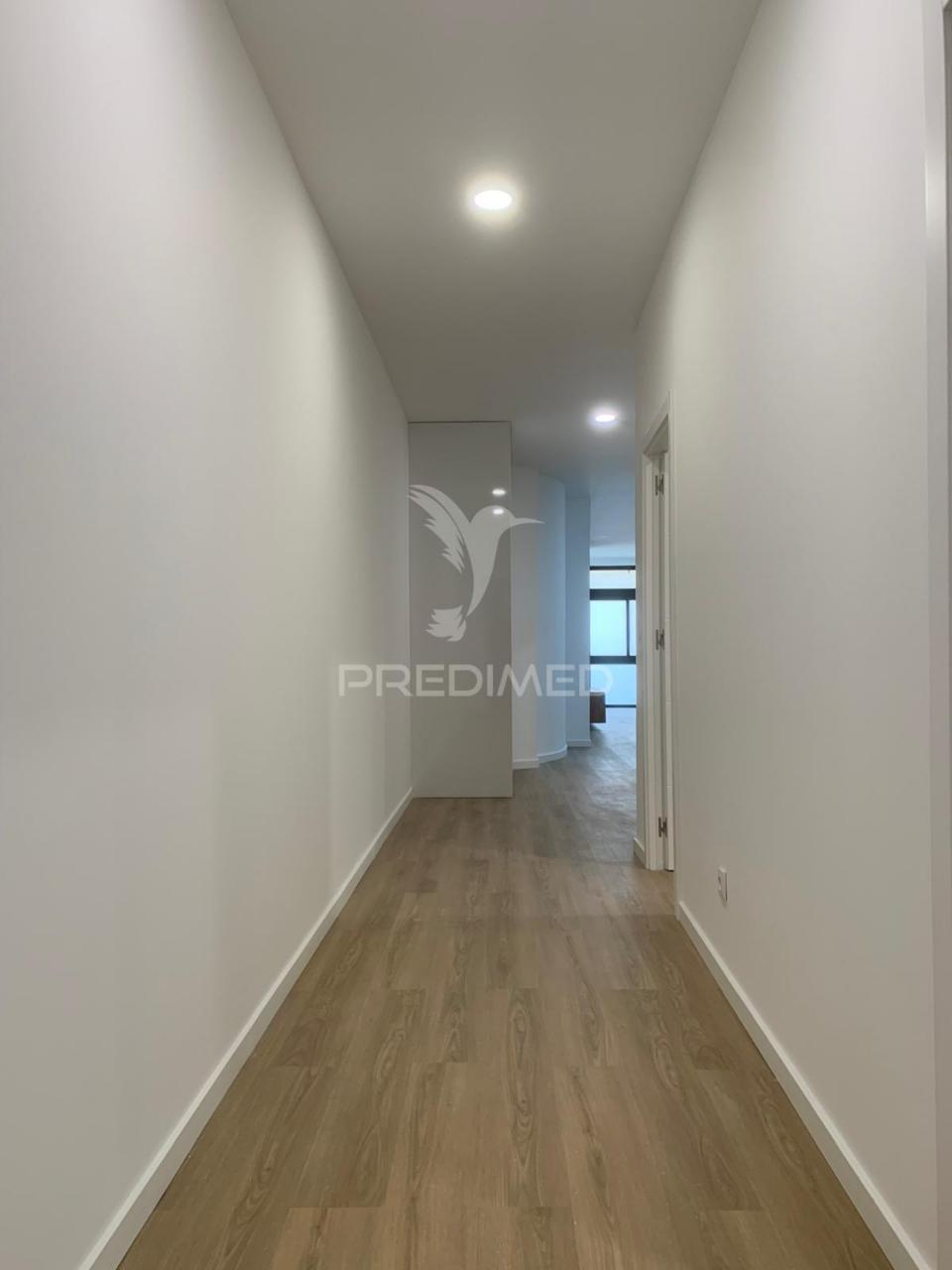 Apartamento t3 barão do corvo