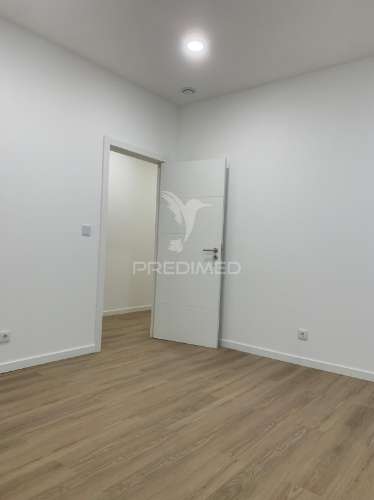 Apartamento t3 barão do corvo