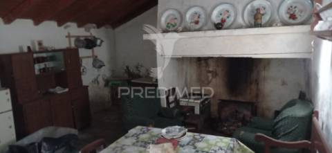 Casa r/chão e 1º andar, alpalhão, nisa