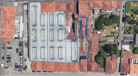 Ilha com 8 casas, investimento com elevado potencial  - vila nova de gaia