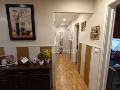 Apartamento t4 espaçoso em zona privilegiada de elvas