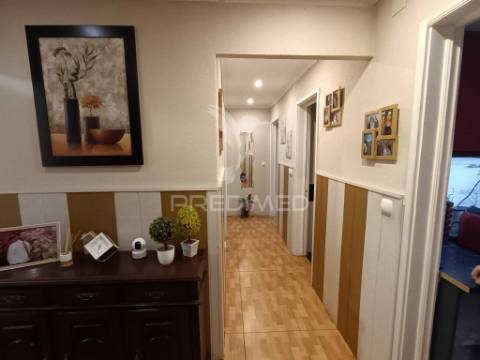 Apartamento t4 espaçoso em zona privilegiada de elvas