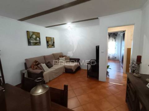 Apartamento t4 espaçoso em zona privilegiada de elvas