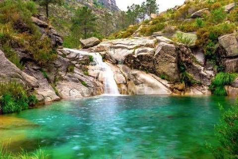 ? moradia geminada t2+1 no gerês – junto à barragem de salamonde ?