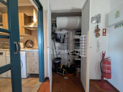 T1 espaçoso, todo equipado e mobilado, 5º andar, vista rio