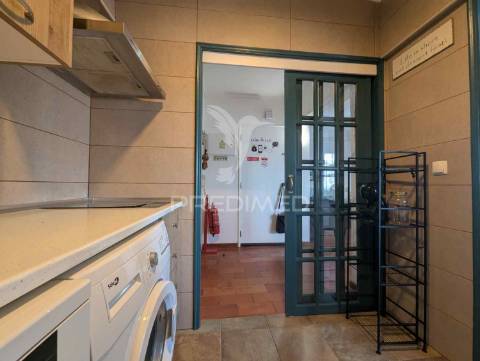 T1 espaçoso, todo equipado e mobilado, 5º andar, vista rio