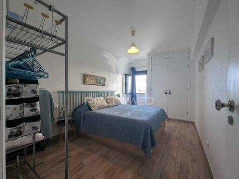 T1 espaçoso, todo equipado e mobilado, 5º andar, vista rio