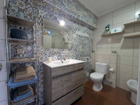 T1 espaçoso, todo equipado e mobilado, 5º andar, vista rio