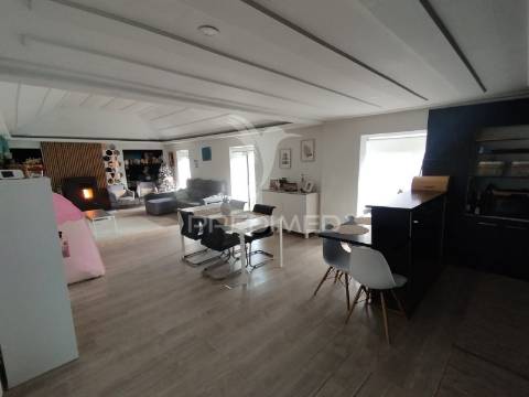 Quintinha com moradia recente