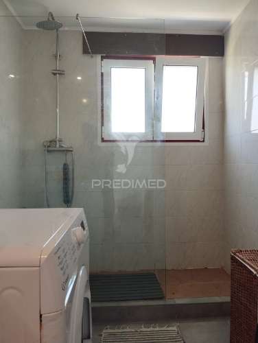 Quintinha com moradia recente