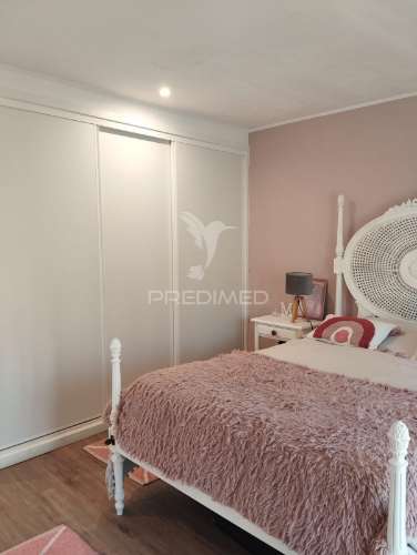 Quintinha com moradia recente