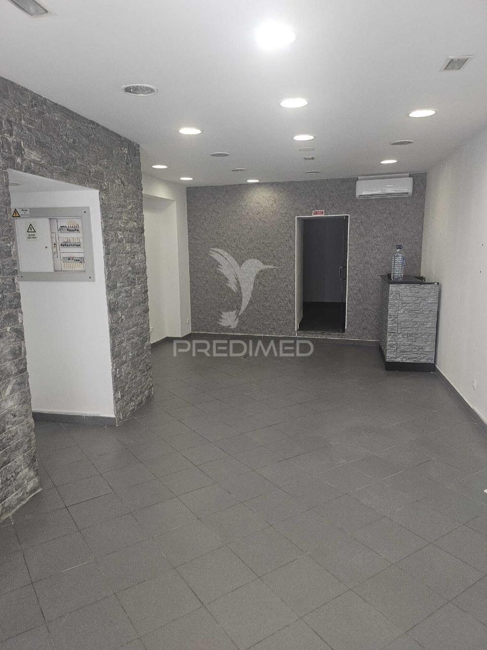 Loja no centro de elvas - comércio- serviços