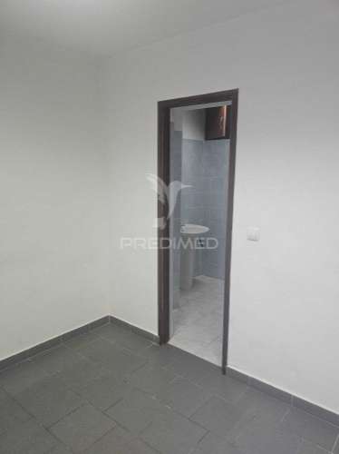 Loja no centro de elvas - comércio- serviços