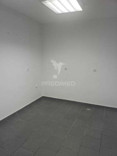 Loja no centro de elvas - comércio- serviços