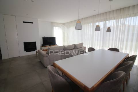 Moradia t3 recente com jardim