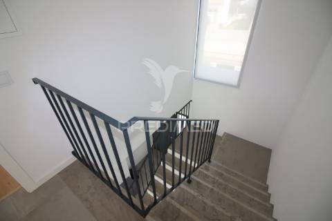 Moradia t3 recente com jardim