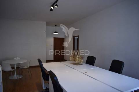 Escritório no centro do porto