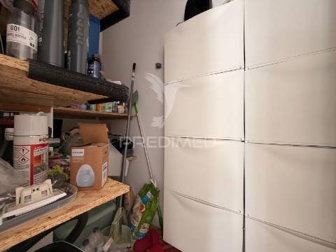 Apartamento t2 renovado no centro de palmela