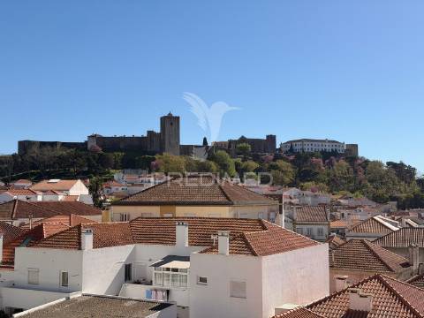 Apartamento t2 renovado no centro de palmela