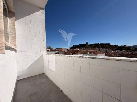 Apartamento t2 renovado no centro de palmela