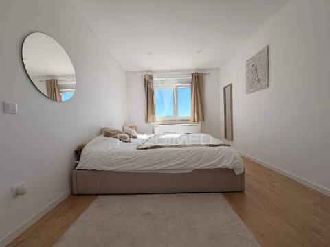 Apartamento t2 renovado no centro de palmela